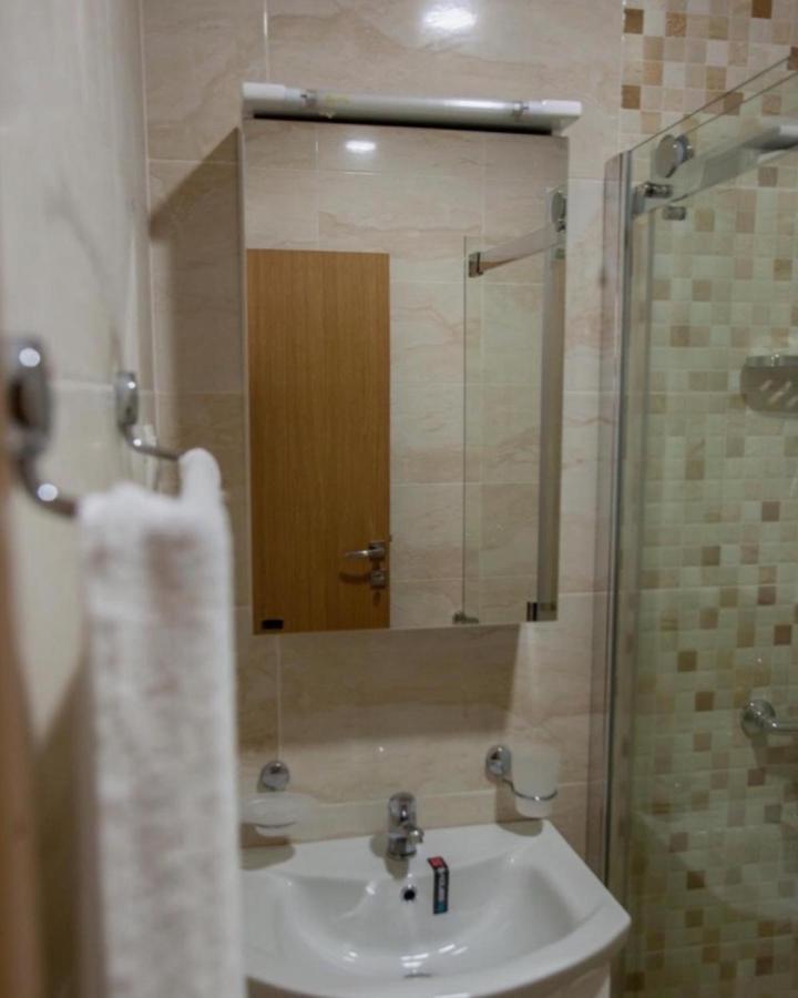 Delux Apartmani Dobra Voda Exterior foto
